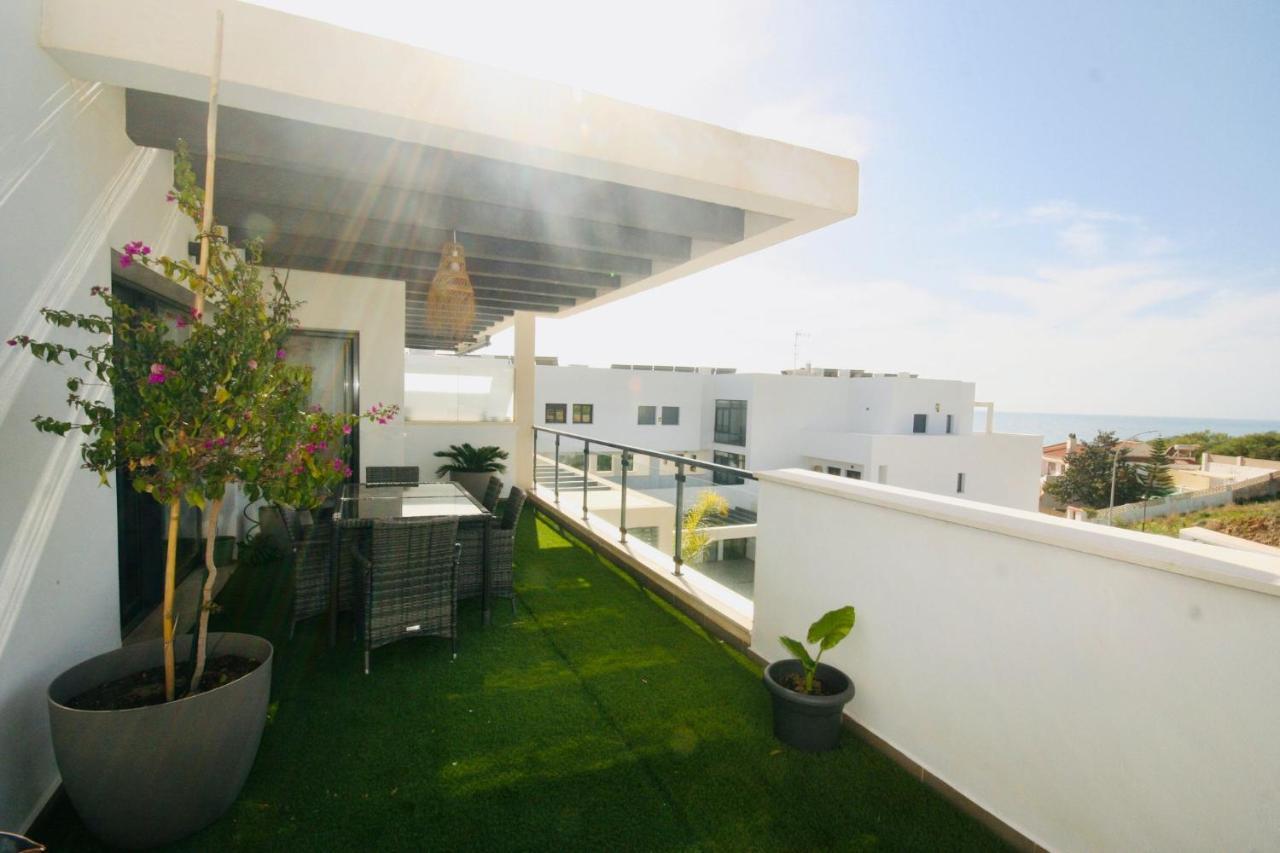 Atico Con Piscina, Golf, Vistas Al Mar Lägenhet Torre de Benagalbon Exteriör bild