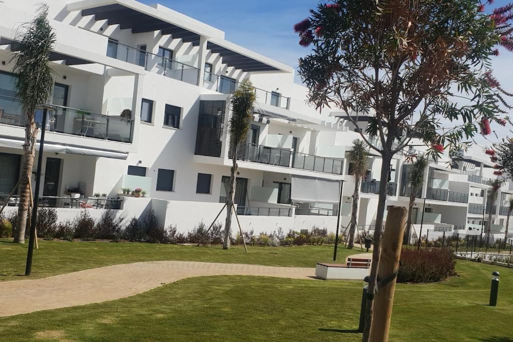 Atico Con Piscina, Golf, Vistas Al Mar Lägenhet Torre de Benagalbon Exteriör bild