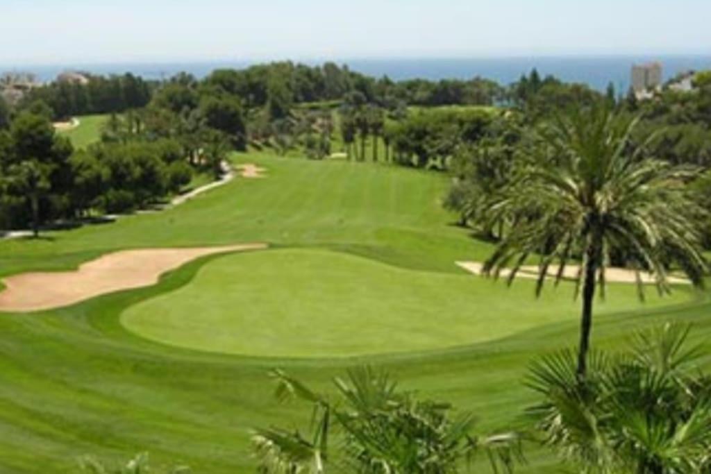 Atico Con Piscina, Golf, Vistas Al Mar Lägenhet Torre de Benagalbon Exteriör bild