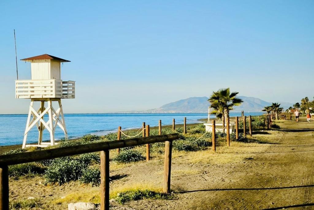 Atico Con Piscina, Golf, Vistas Al Mar Lägenhet Torre de Benagalbon Exteriör bild